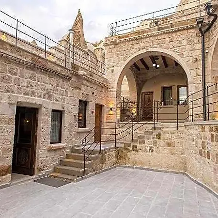 Hotel Majestic Cave House 4*