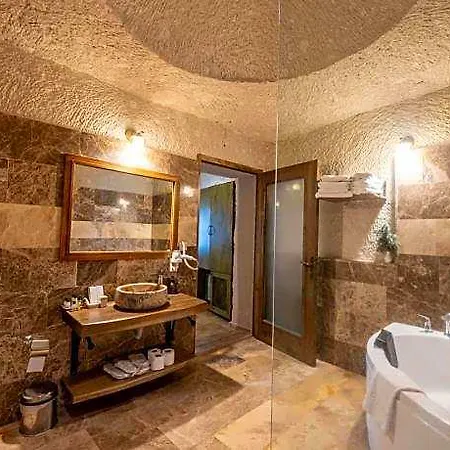 Hotel Majestic Cave House