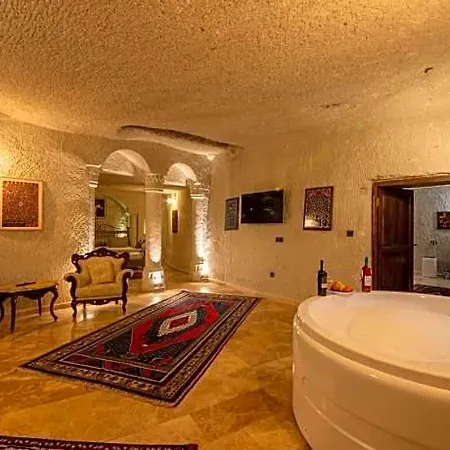 Hotel Majestic Cave House