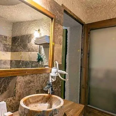 Majestic Cave House Hotel