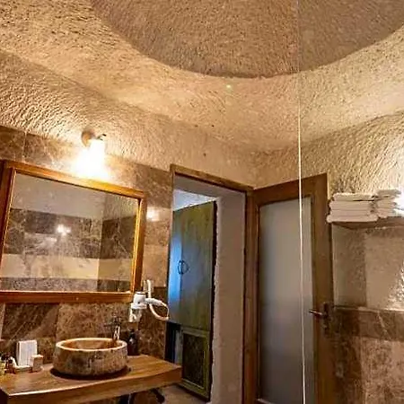 Majestic Cave House Hotel 4*